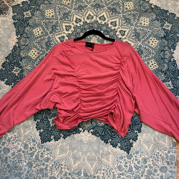 Pink urban outfitters out from under long sleeve top - Picture 1 of 2